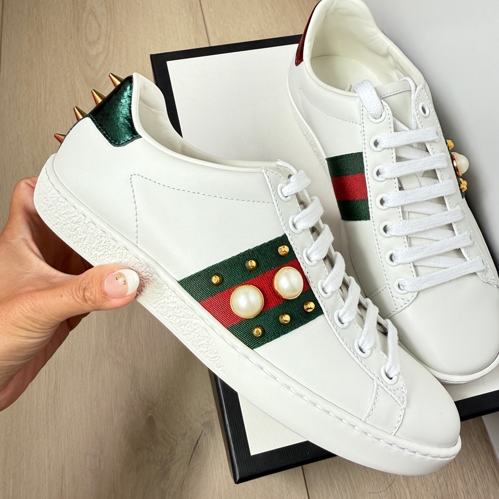 BRAND NEW Gucci Women's White Sneakers with Pearl & Studded Embellishments - Picture 2 of 9